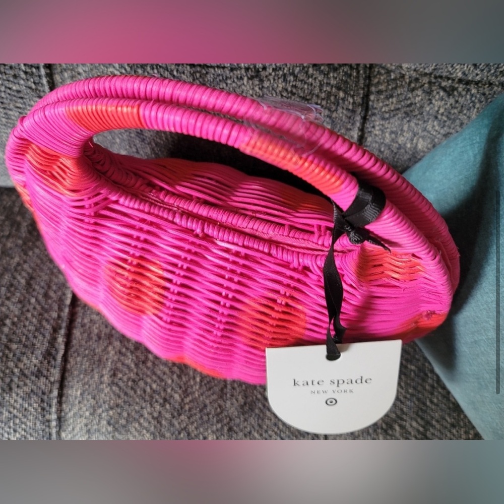 Kate Spade Pink and Polka Dot Wicker Crescent Bag. NWT - Picture 5 of 5